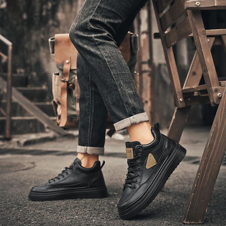 Jarní 2025 Nové vysoké martinské boty Pánské všestranné kožené boty s tlustou podrážkou pro volný čas, palubní boty