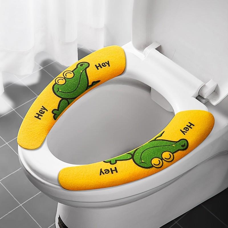 All-Season Adhesive Toilet Seat Cover: Soft, Universal Fit