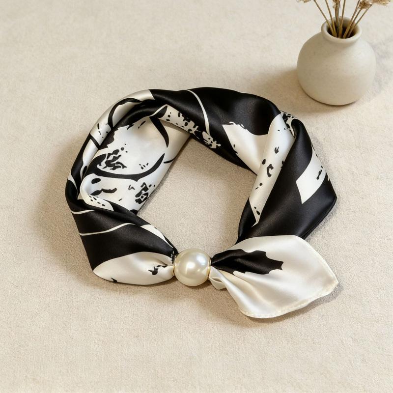 Simulation Silk Satin Temperament Magnetic Suction Small Silk Scarf Women'S Thin Pendant Clavicle Silk Scarf Fashion Versatile Neck Scarf Women