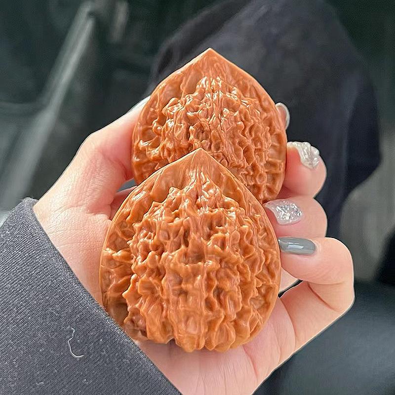 Old Tree High Toss Handcrafted Wenwan Lion Play Walnuts - Fine Pair of Four-Hand String for Men.