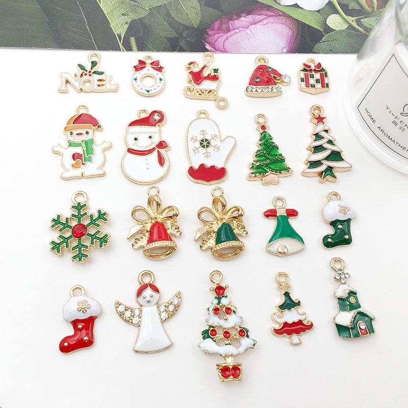 Random 20Pcs/Lot or 50Pcs/Lot Mix Size 96 Style Alloy Metal Christmas Drop Oil Charms Gold Pendant For DIY Bracelet Necklace Jewelry Making