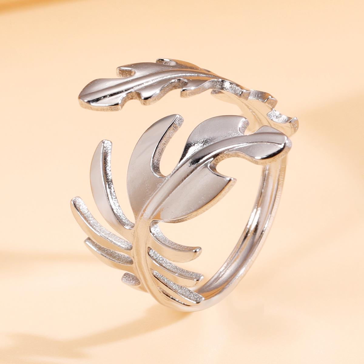 18K Gold Pastoral Leaf Open Women s Ring