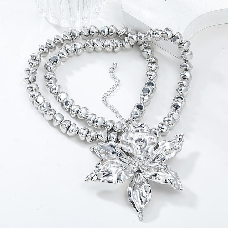 

2024 Серебряные большие ожерелья с цветочным кулоном для женщин, винтажные ювелирные изделия, колье-чокер, подарки as the picture