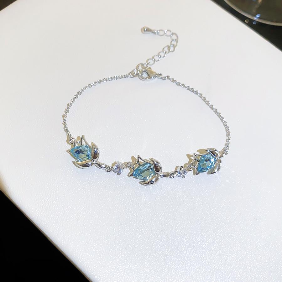Bracciale Quadrifoglio Zircone Cuore - Gioiello Elegante e Versatile per Donna