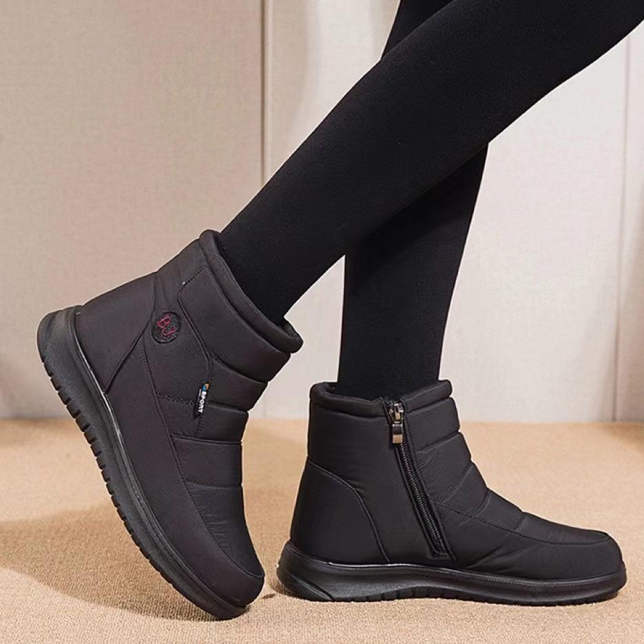Водонепроницаемые женские зимние ботинки Уютная термоподкладка удобная молния плоский каблук стильные и прочные зимние ботинки для комфорта в любую погоду 35 чёрный 3979₽