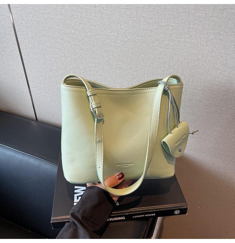 New Texture Generous Lazy Wind Underarm Women's Bag Bucket Bag Casual Small Niche Lychee Pattern Handbag