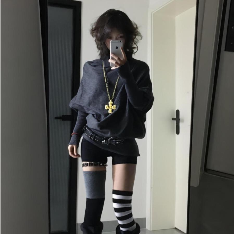 VAYLA 2000s Korean Fashion Slim Batwing Sleeve Autumn Sweaters Y2k Pure Color Subculture Casual Long Sleeve Pullovers Sweaters Chic