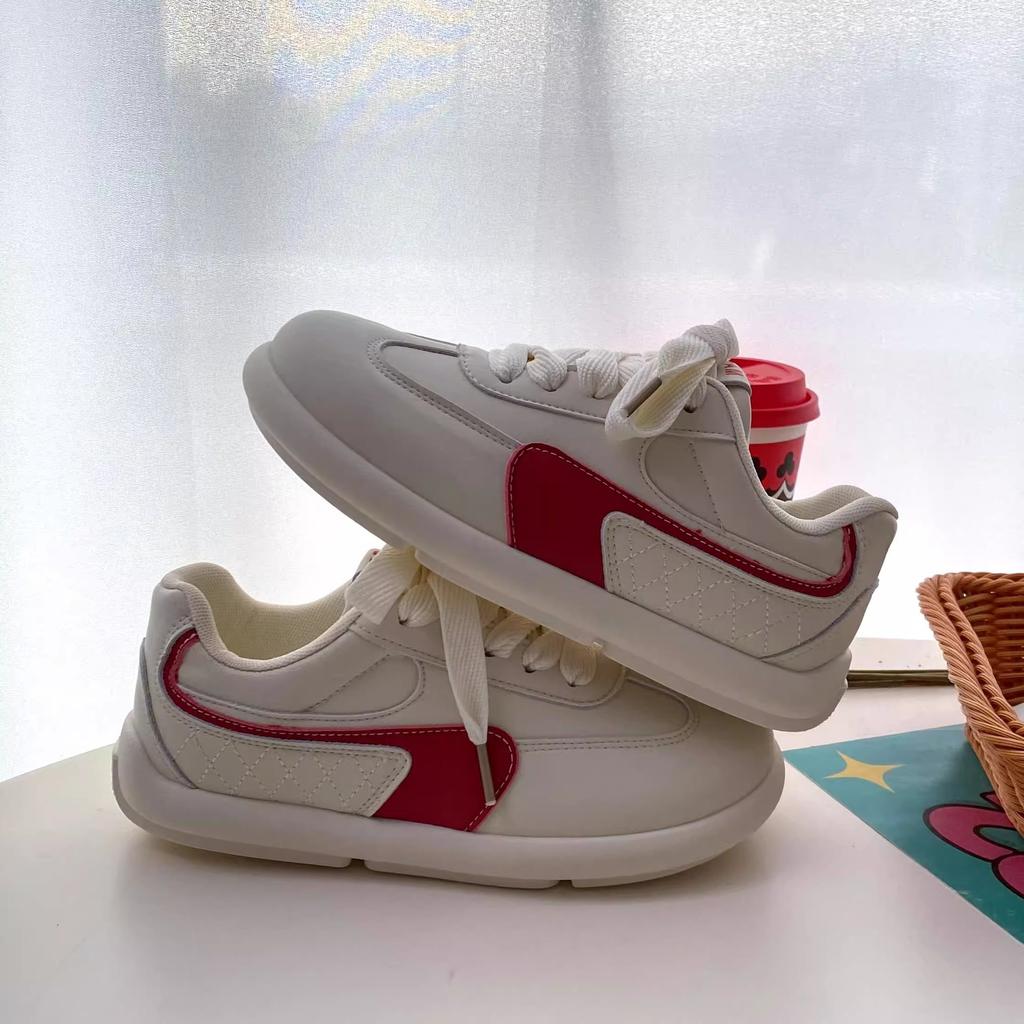 2025 New Spring and Autumn Casual Versatile Board Shoes Campus Style Women's Sports Retro Lightweight Flat Non-slip German Training Shoes