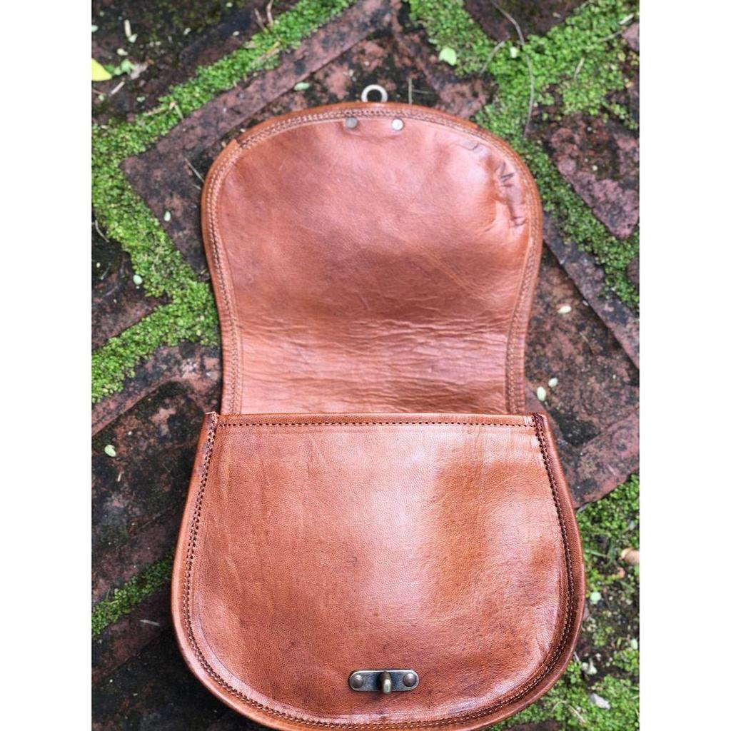 Small Leather Saddle Bag, Plain Front Leather Saddle Bag, Traditional Saddle Bag, Retro Brown Leather Purse, Fairtrade Leather Bag, EDC