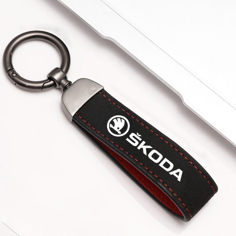 1PCS Leather Car Keychain Men Women Keyring Gift Decoration For Skoda Octavia 2 A5 A7 Superb Rapid Yeti Kodiaq Fabia A7 2022 xkbf53