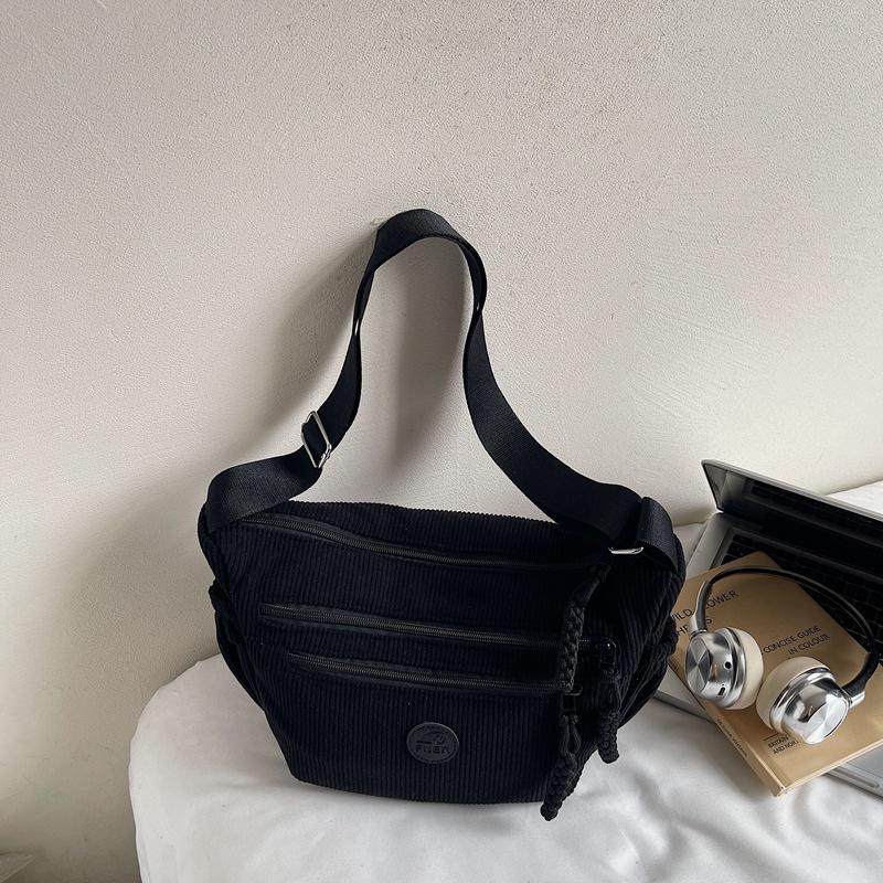 

Nylon crossbody bag casual dumpling bag women s 2025 summer new lightweight and simple shoulder canvas bag armpit shoulder bag