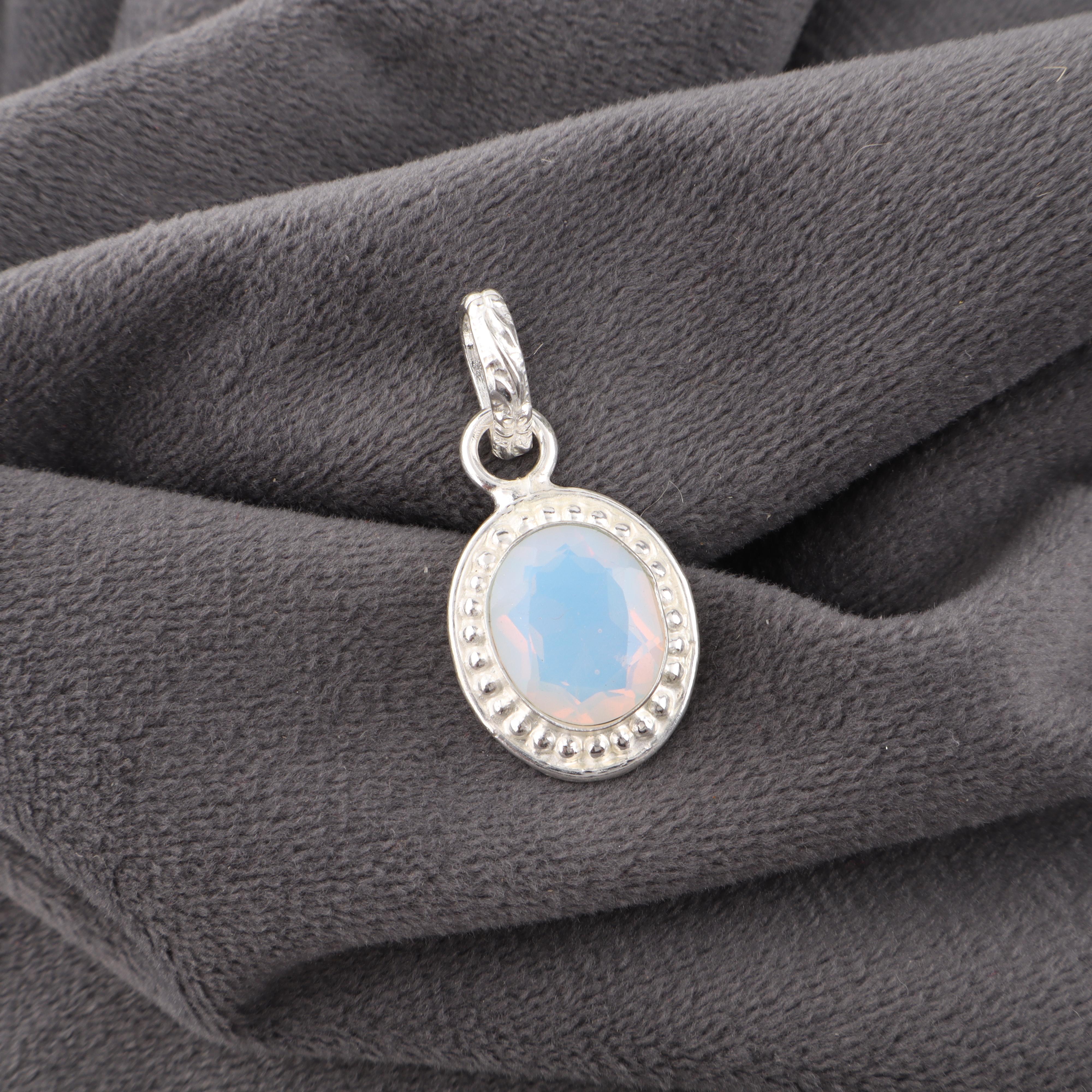 

Кулон из молочного опала ручной работы новейшего дизайна, кулон с драгоценным камнем из стерлингового серебра 925 пробы, подарок для мамы 1.20 Inches белый