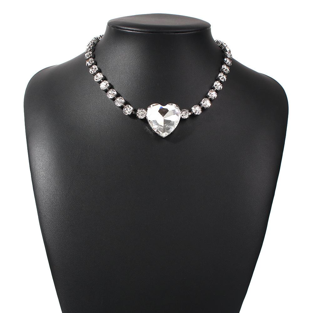 Fashion Bling Rhinestone Rose Heart Pendant Choker Necklace for Women Crystal Wedding Party Statement Jewelry
