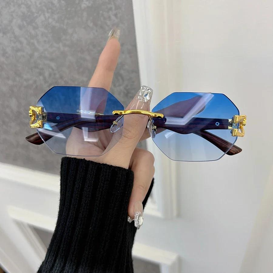 High Quality Fashion Square Sunglasses Women Men Designer Cool Sun Glasses Female Outdoor Colorful Travel Sun Glasses