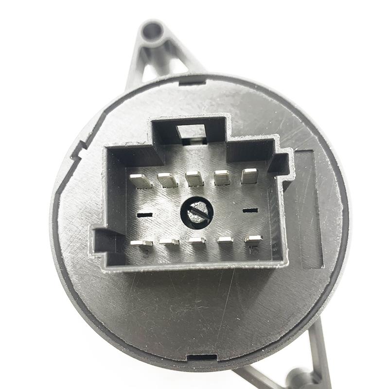 OE: A0015451704 Truck Headlamp Switch For Mercedes-Benz Actros/Antos/Arocs/Axor  A0015453304  A0015452604  A122103500