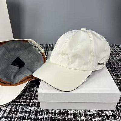 Berretti e cappelli – Berretti e cappelli con visiera
