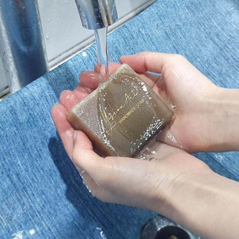 

Houttuynia cordata handmade soap for washing face