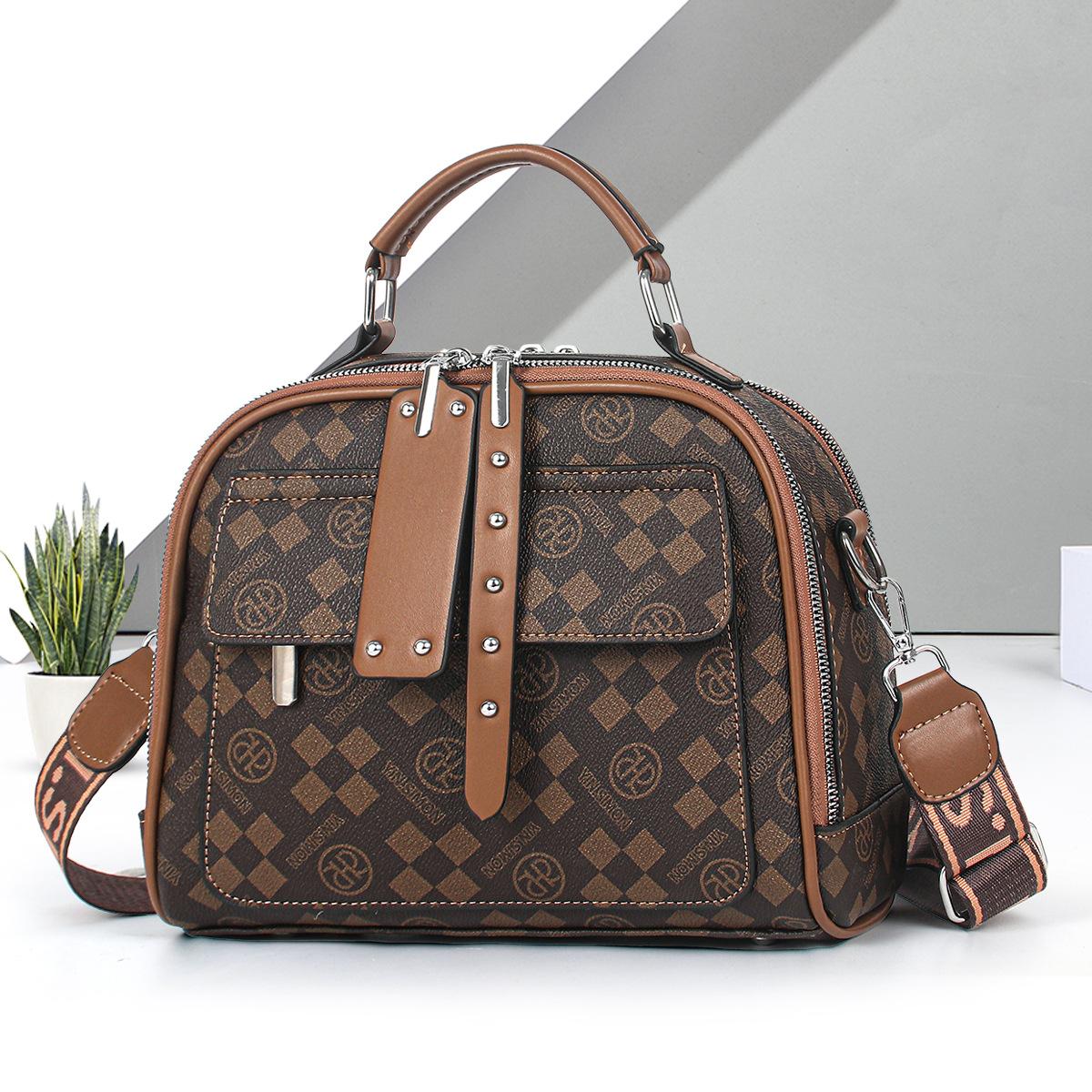 

Популярная сумка этого года 2025 новая трендовая модная женская маленькая квадратная сумка с цветком, универсальная на плечо, сумка-мессенджер