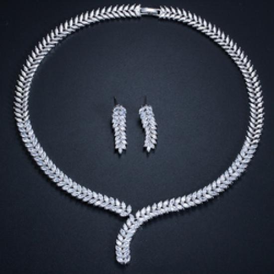 

Ювелирные изделия с драгоценными камнями оптом Оптовая продажа модных украшений из розового золота