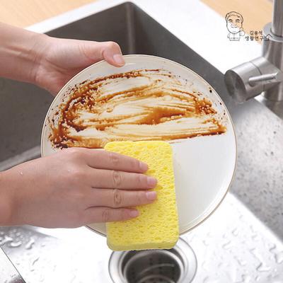 Pomůcky na úklid – Houbičky a drátěnky