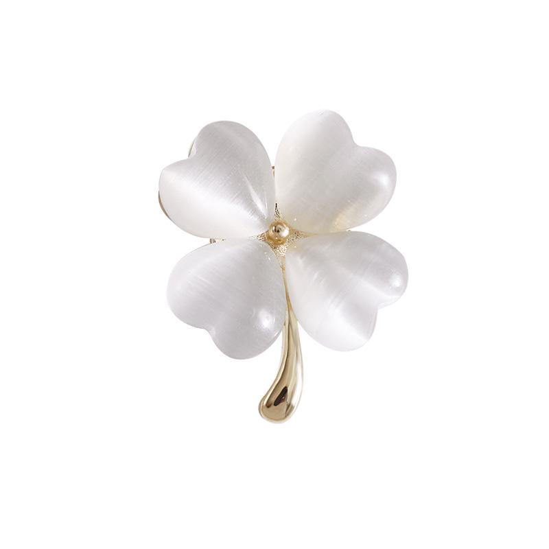 High-Grade Magnetic Four-Leaf Clover Brooch: Women’s Flower Anti-Exposure Clothing Pin