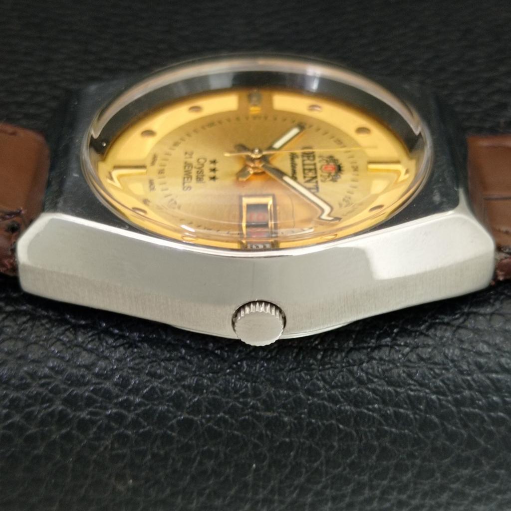 AUTOMATIC 46961 VINTAGE ORIENT CRYSTAL JAPAN MENS GOLDEN DIAL WATCH a707771-1