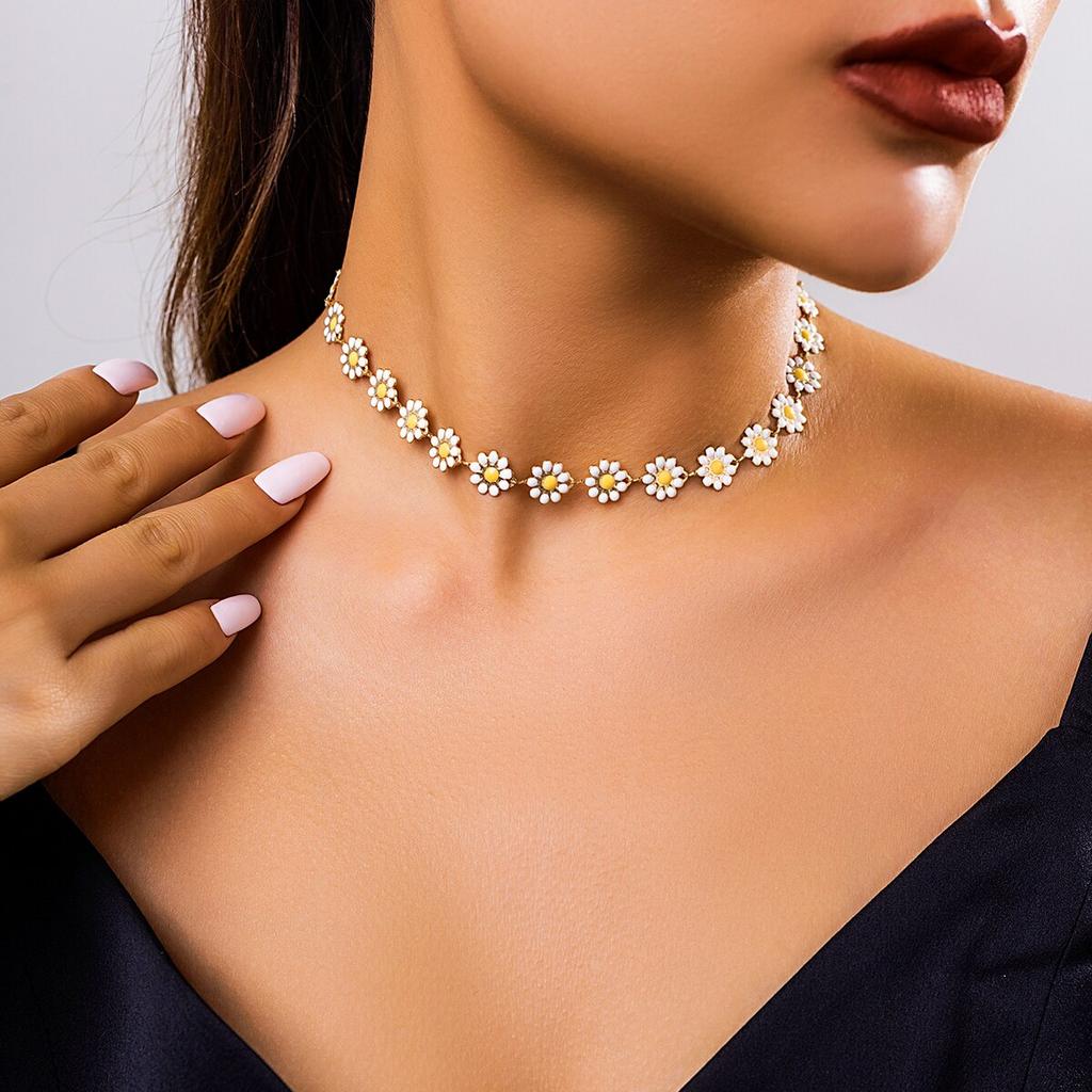Flower Daisy Clavicle Chain Necklace for Women Wed Summer Sweet Short Choker Fashion Statement Jewelry Gift Y2K Accessories