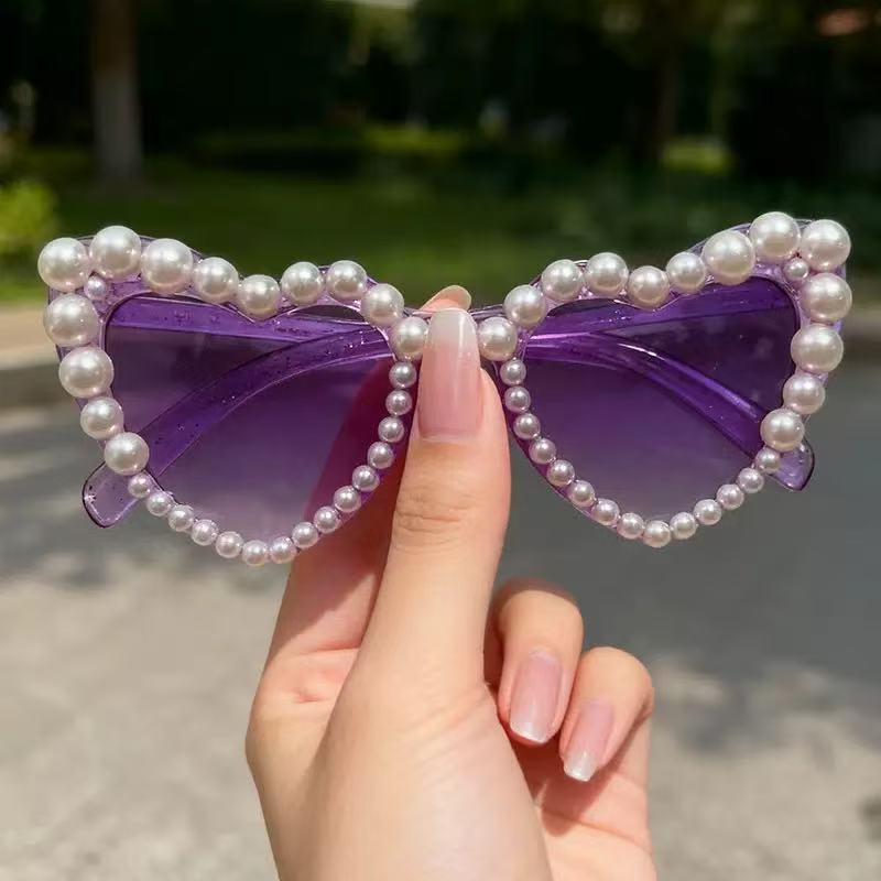 2025 Retro Heart-Shaped Pearl Cross Sunglasses for Men & Women - Stylish Party & Street Style