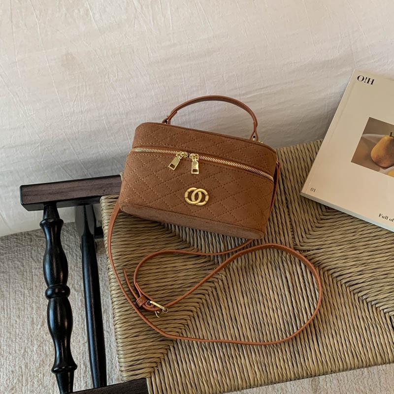 

This year s popular handbag women s 2025 autumn new high-value foreign-style rhombus box bag shoulder messenger bag коричневый