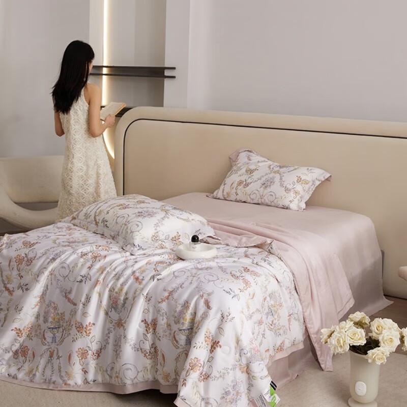 WOODPECKER Floral Tencel Summer Quilt