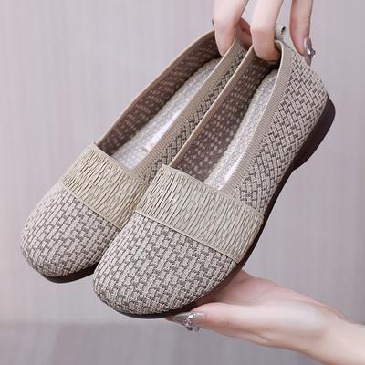Summer New Soft Sole Anti Slip and Breathable Mom's Shoes Casual Flat Bottom Shallow Mouth Cover Toe Bean Shoes Comfortable