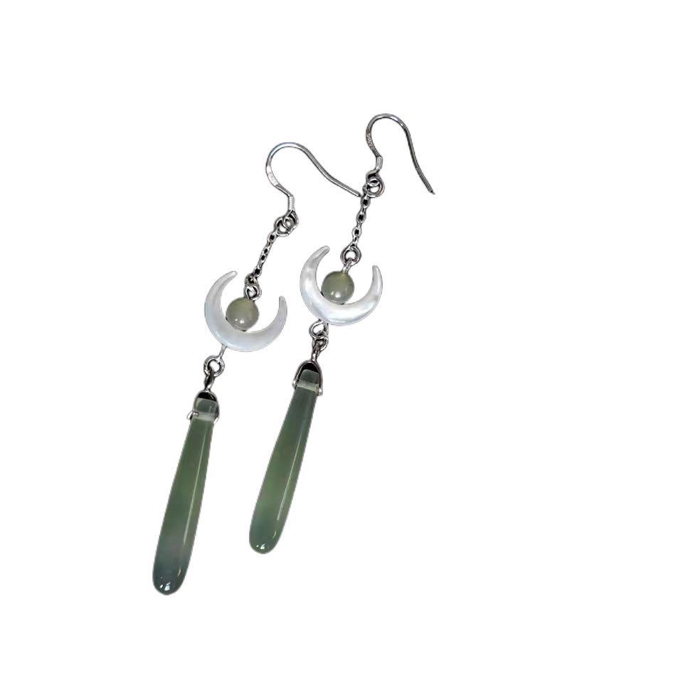 Chinese Jade Moon Tassel Earrings: Unique Design & Elegant Trend