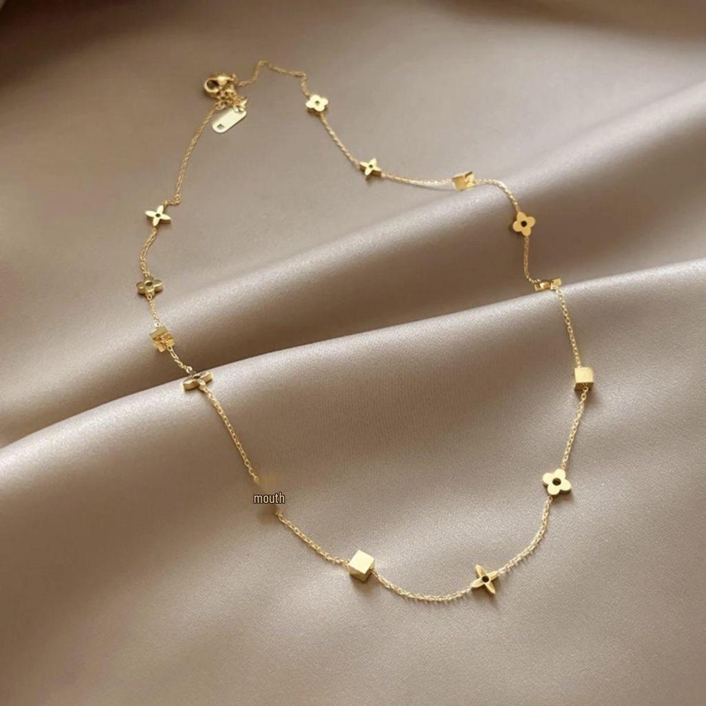 Clover Titanium Steel Light Luxury Choker Necklace