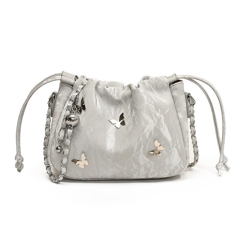 Korean Version of the Hot Sale, Niche Daily Leisure Butterfly Pumping with Cloud Bag, Female Foreign Versatile High-end Chain Messenger Bag