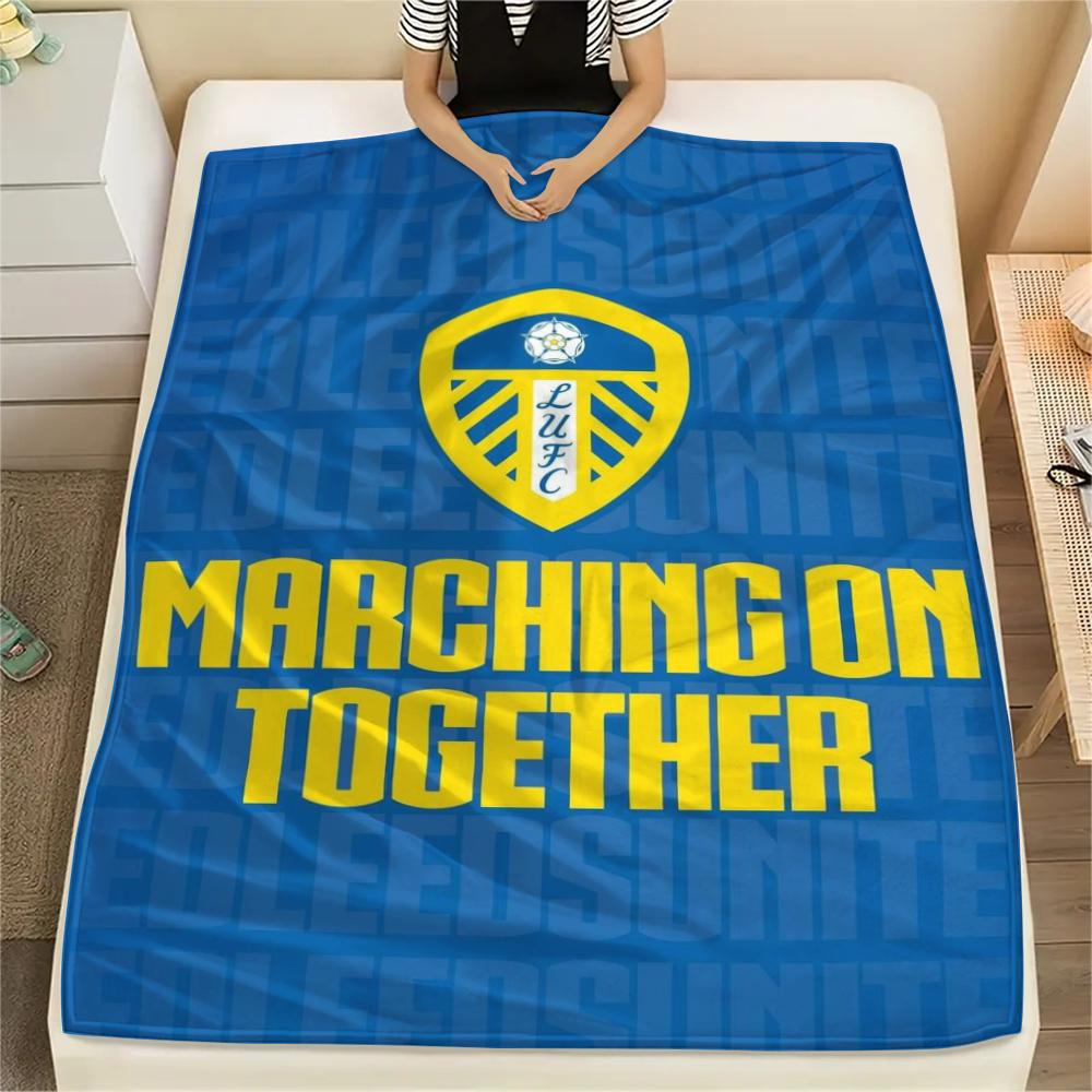 

1pc Leeds United Print Flannel Blanket, High quality Comfortable for All Seasons, Home Decor, Warmth and Comfort, Perfect for Christmas Gifts66 80cm x 120cm