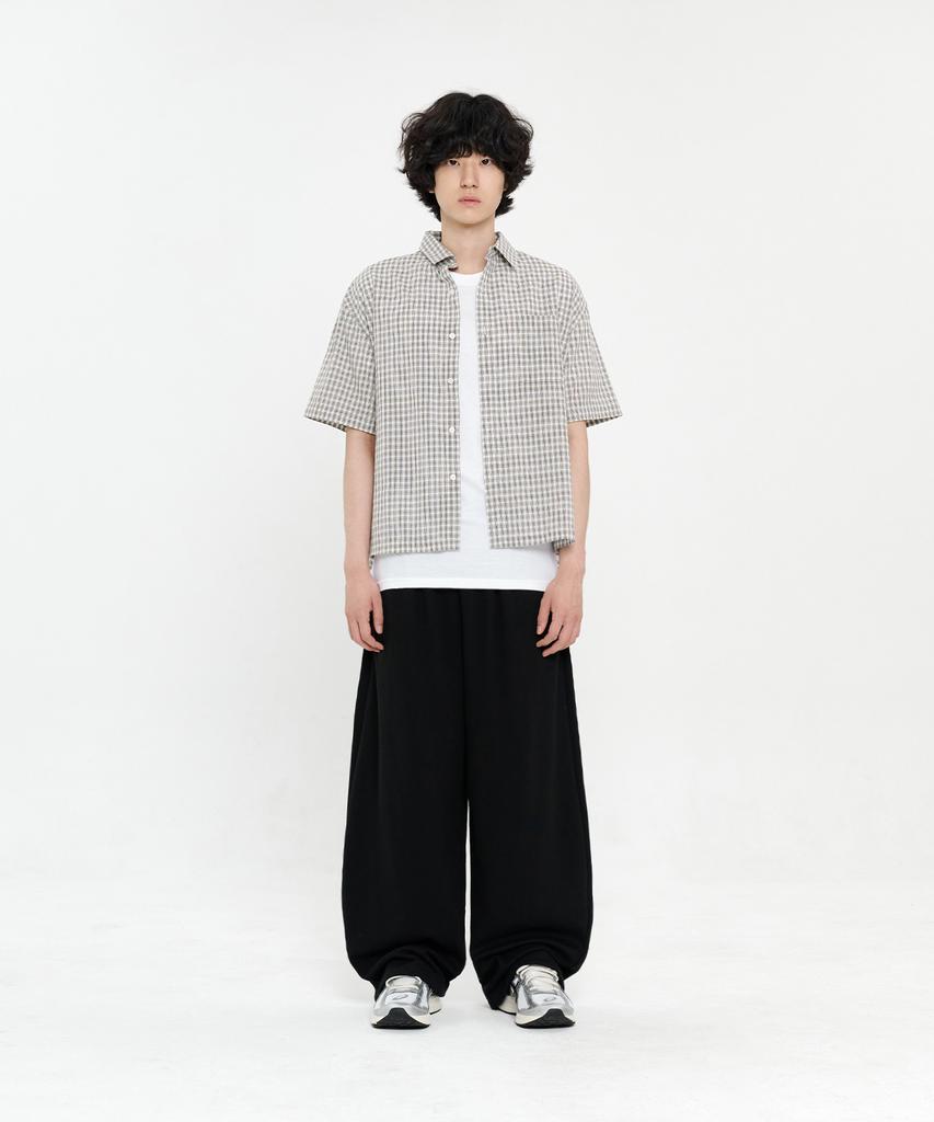 SIGNATURE Double-Tuck Wide Training Pants [2 Colors]