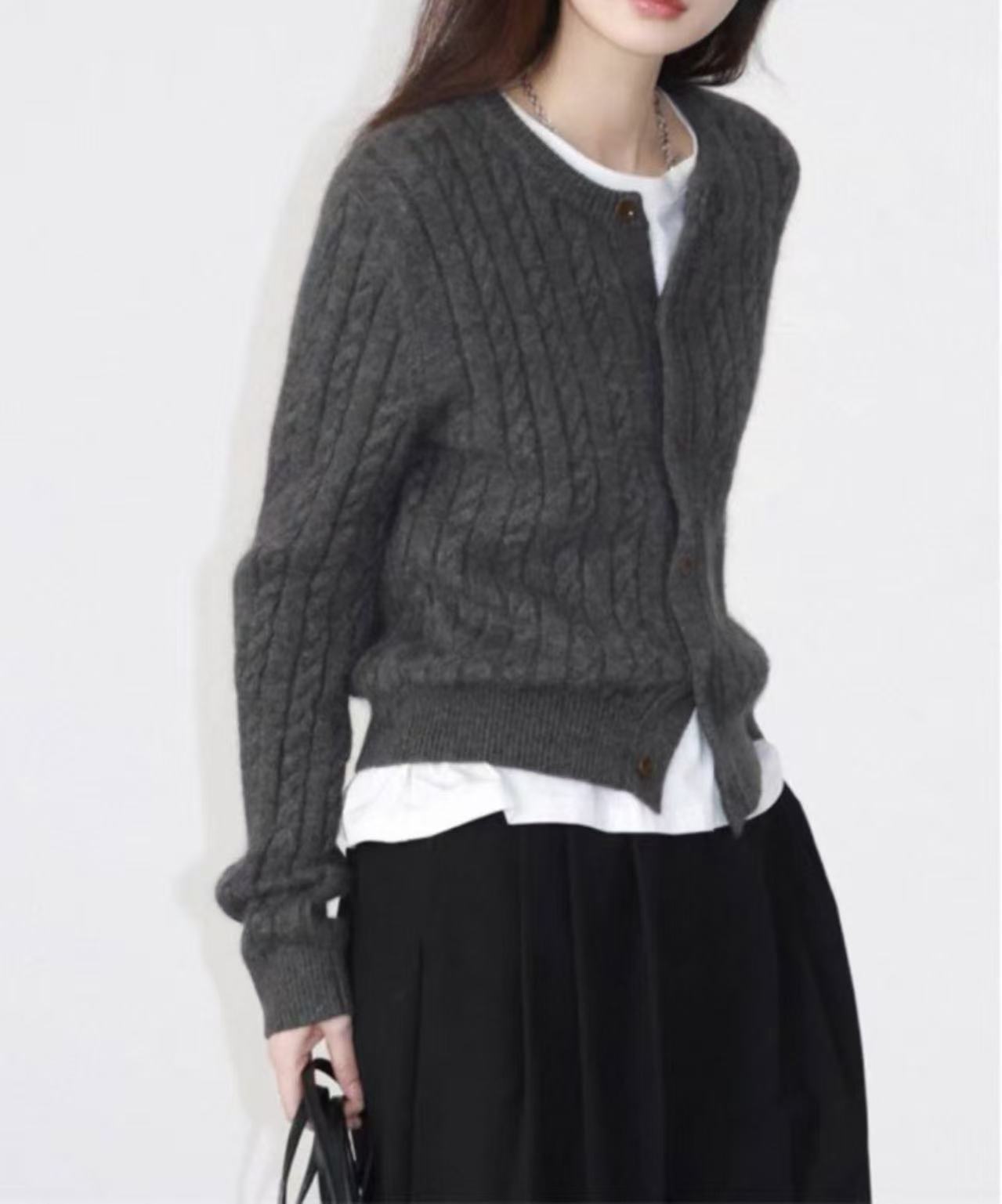 

Женский свитер-жакет в стиле ретро с косами, новый, осенне-зимний, в маленьком университетском стиле, мягкий, восковой, универсальный вязаный кардиган, топ для женщин One size