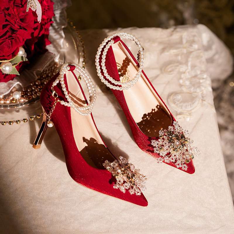 

Wedding shoes women s thick heel 2025 new bridal red high heels are not tired of feet wedding dress Chinese show clothes two shoes 34