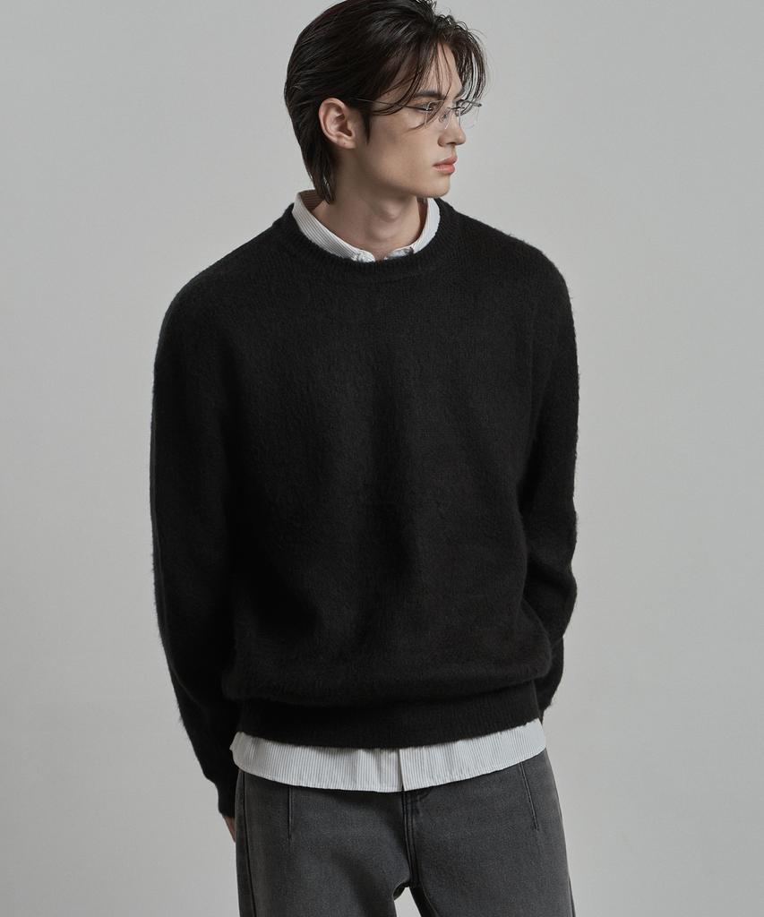 WORK ON BODY OFF Lanugo Semi-Overfit Brushed Round Neck Knit [Black]