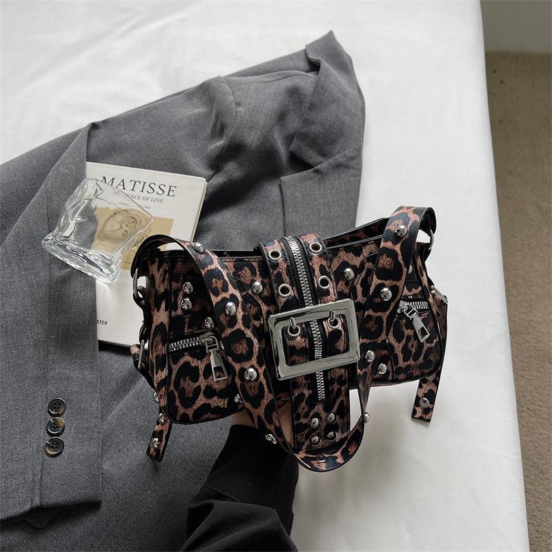 Modische Niet Punk Stil Damen PU Schultertaschen Retro Leopard Damen Unterarmtasche High-End Gürtel Design Coole Mädchen Handtaschen