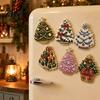 Urlaubsparty-Gastgeschenke 6 Stück/Set Kühlschrankmagnete Kunst-Kit mit Kunstperlen, Weihnachts-Schneemann-Baum-Weihnachtsmann Funkelnde Strass-Verzierungen Magnete, DIY Mosaik