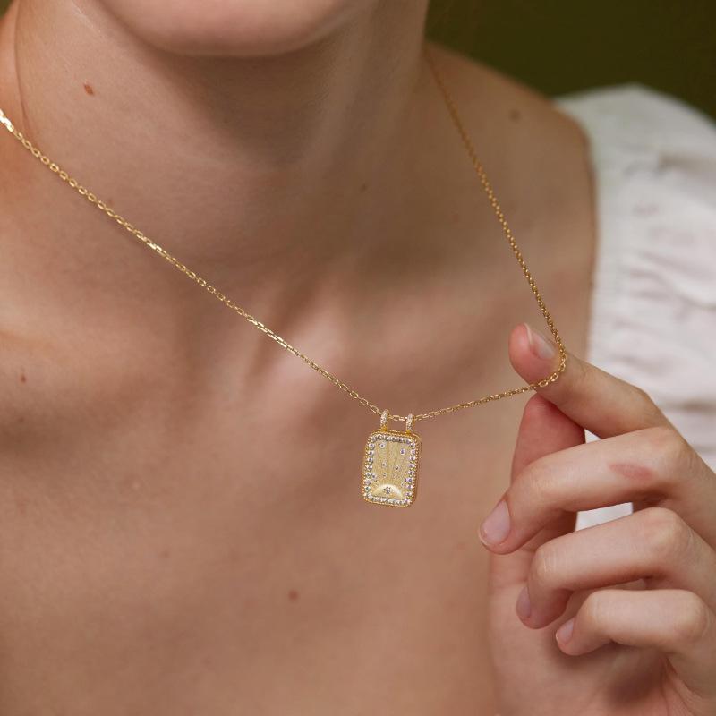 Leichter Luxus Goldkette Quadratisch Tarotkarte Foto Box Halskette Nische Kann geöffnet und geschlossen werden um Fotos hineinzulegen Gedenkstil Persönlichkeit