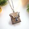 Colier Medalion Carte Liliac Zburător Gotic, Bijuterii Gotice, Colier Gotic, Lilieci, Bijuterii Vampir, Cadou pentru Iubitor de Cărți