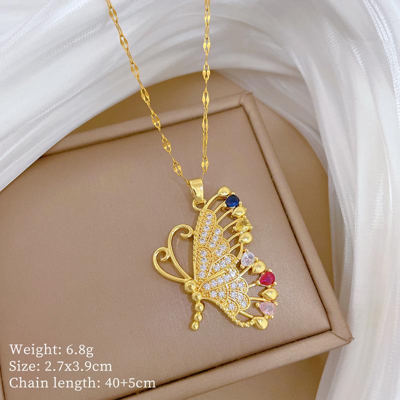 **Lively Women's Necklace: Titanium Steel & Gold-Plated Copper Clavicle Chain**