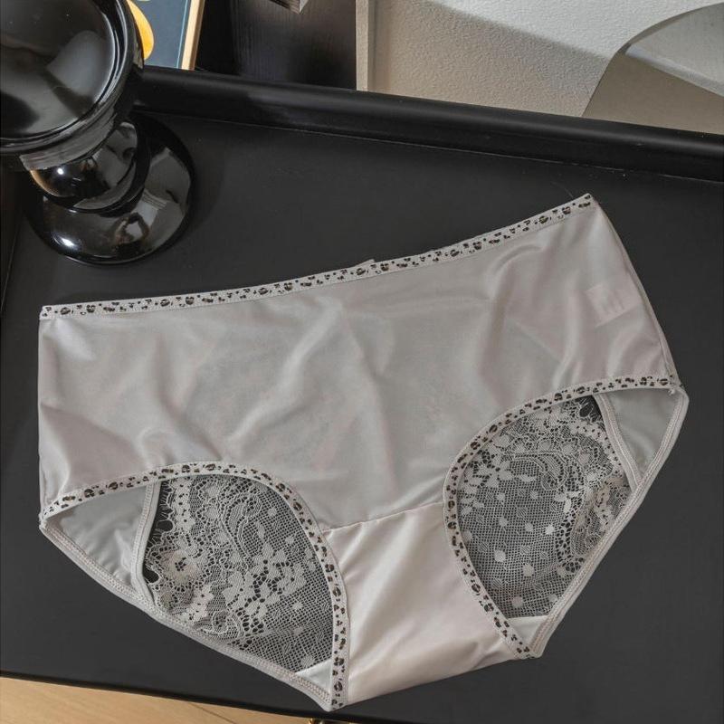Ladies Spring and Summer Sexy Lace Hollow Jacquard Satin Triangle Briefs