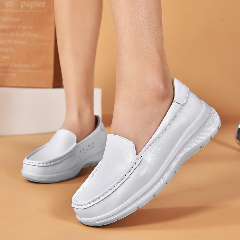 Nuove scarpe da infermiera donna suola morbida pelle di mucca traspiranti non stancano i piedi antiscivolo deodoranti in pelle scarpe mediche