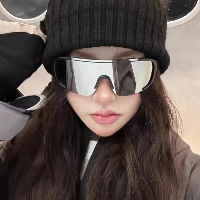 Stylish Unisex Glasses Suitable Fashionable Young Eyewear and Cool Fashion Glasses