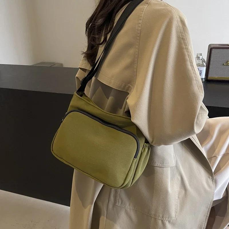 Geantă Crossbody din Nailon Monocrom cu Fermoar de Capacitate Mare, Geantă de Umăr pentru Femei, Fashion, Casual, Multifuncțională, Ușoară, Simplă, pentru Navetă