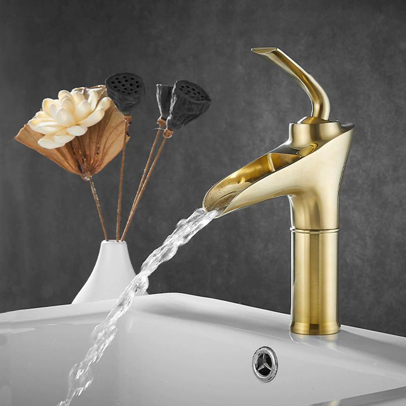 Gebürsteter Gold-Badezimmerhahn Messing-Waschbeckenhahn Spülbeckenhahn Kalt- & Heißwassermischer Spülbeckenhahn Auf der Oberfläche montiert Lavotory Wasserhahn