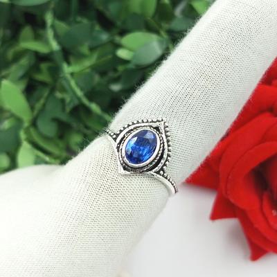 Erstaunlicher 1-teiliger Gussring aus 925er-Sterlingsilber mit blauem Topasglas